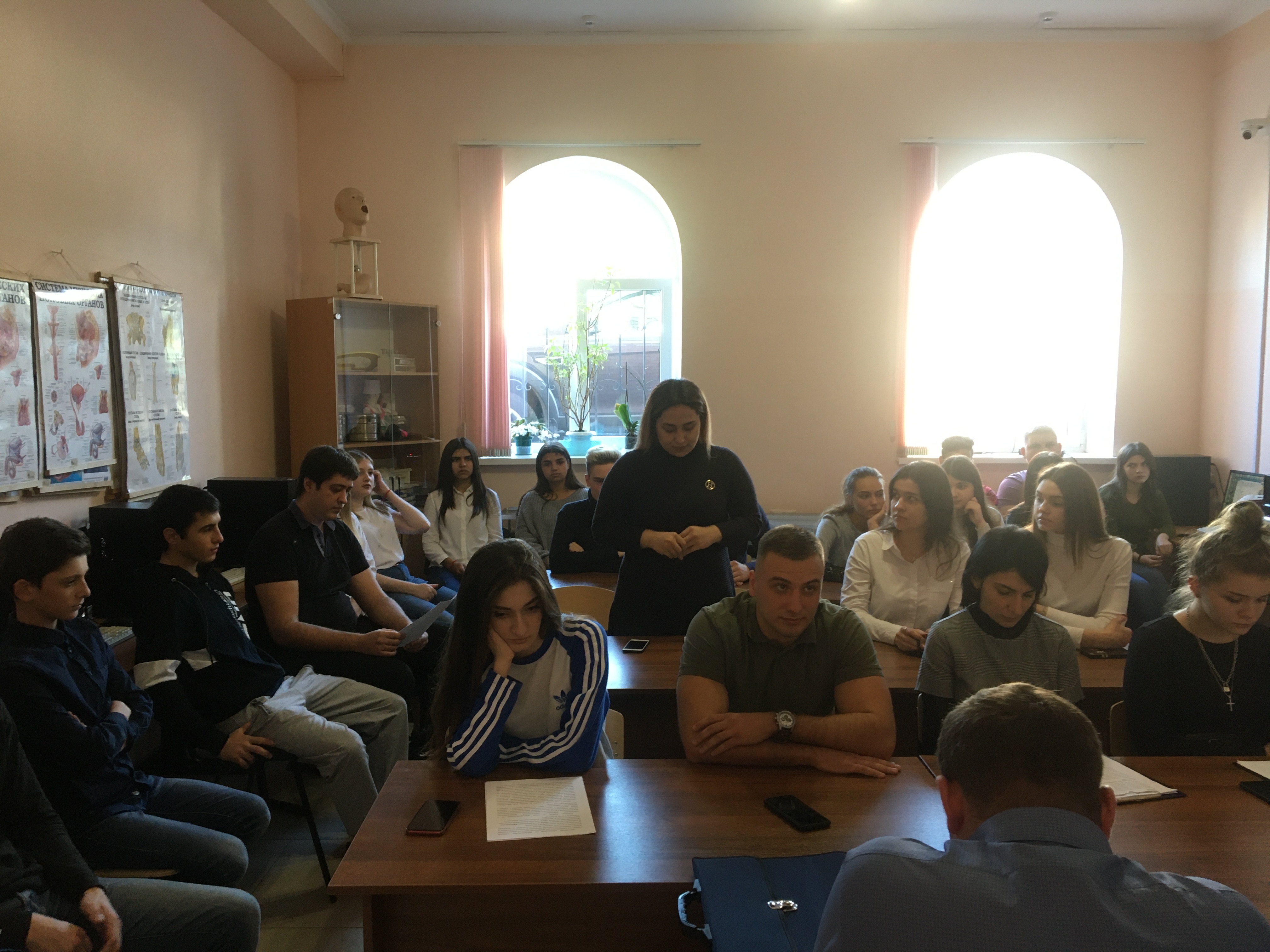 фото круг.стол 1